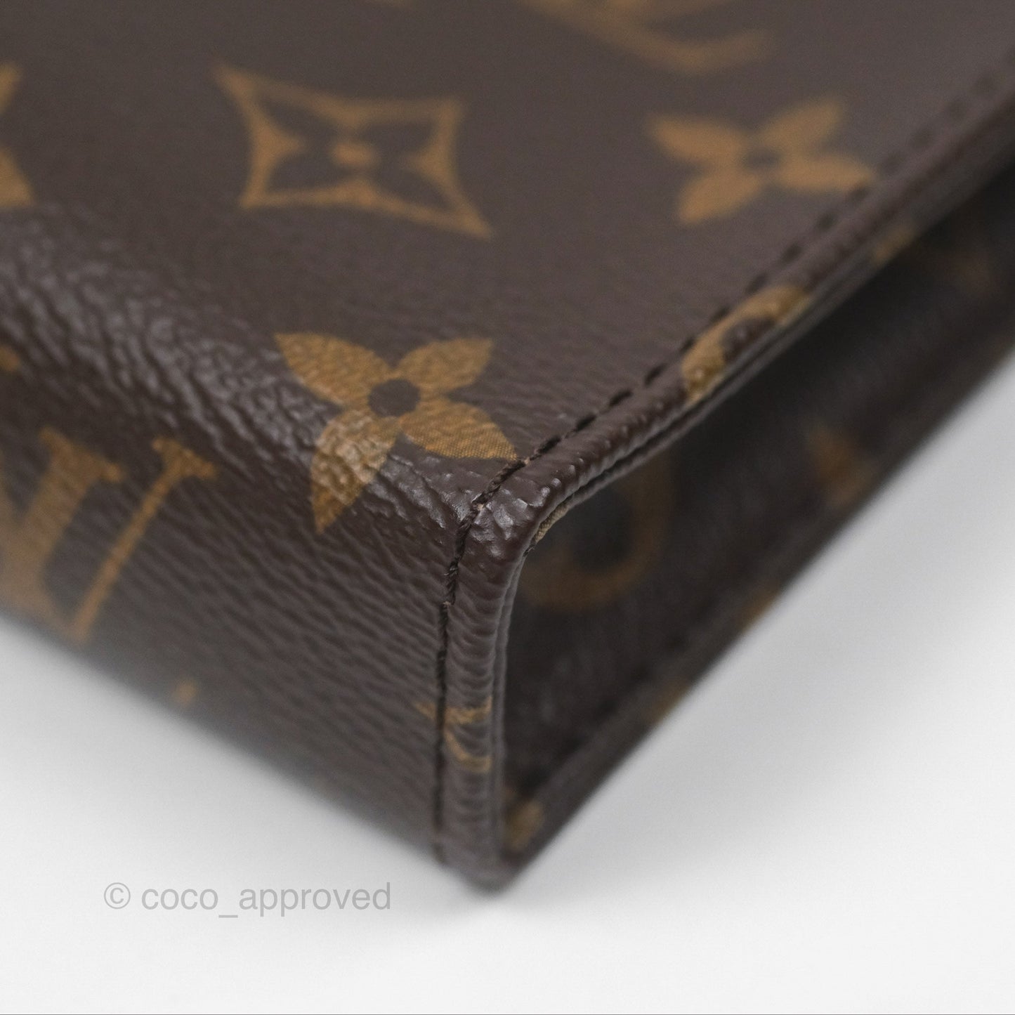 Louis Vuitton Toiletry Pouch 26 On Chain Monogram Canvas
