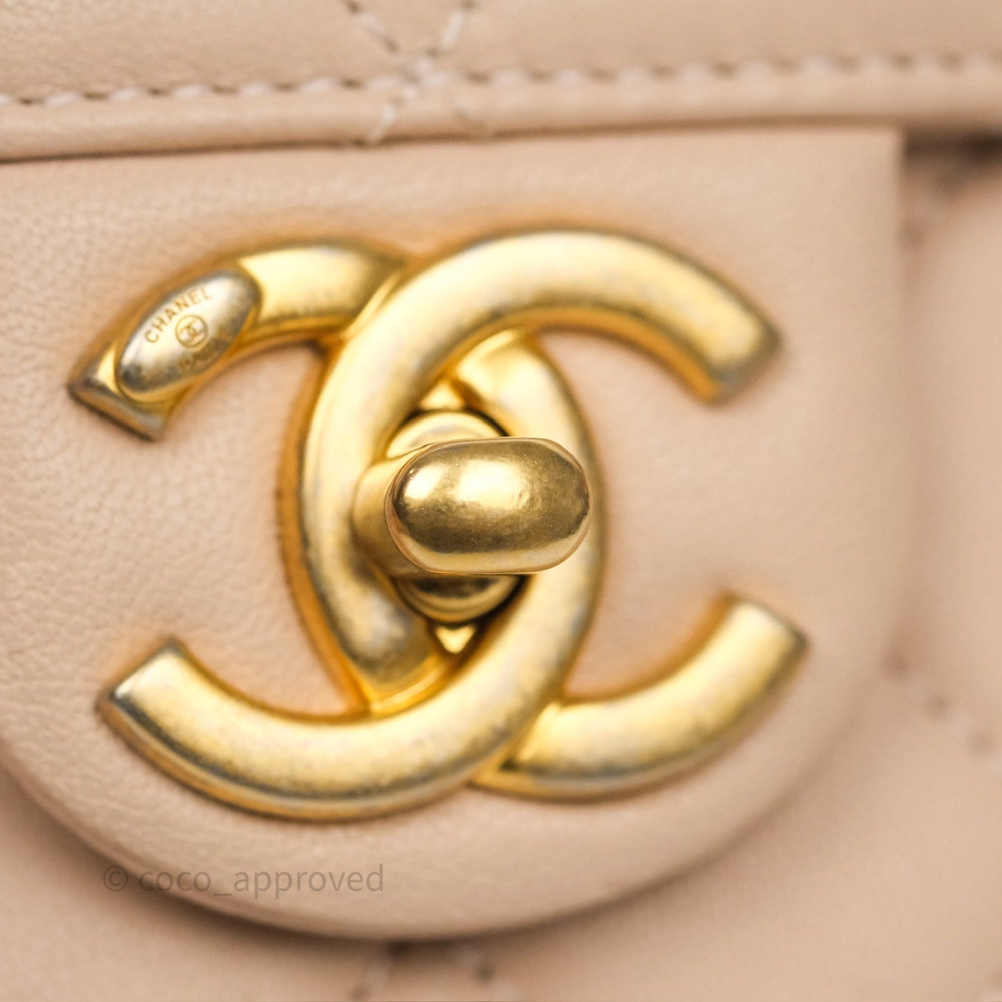 Chanel Chic Pearls Flap Quilted Beige Pink Goatskin Aged Gold Hardware