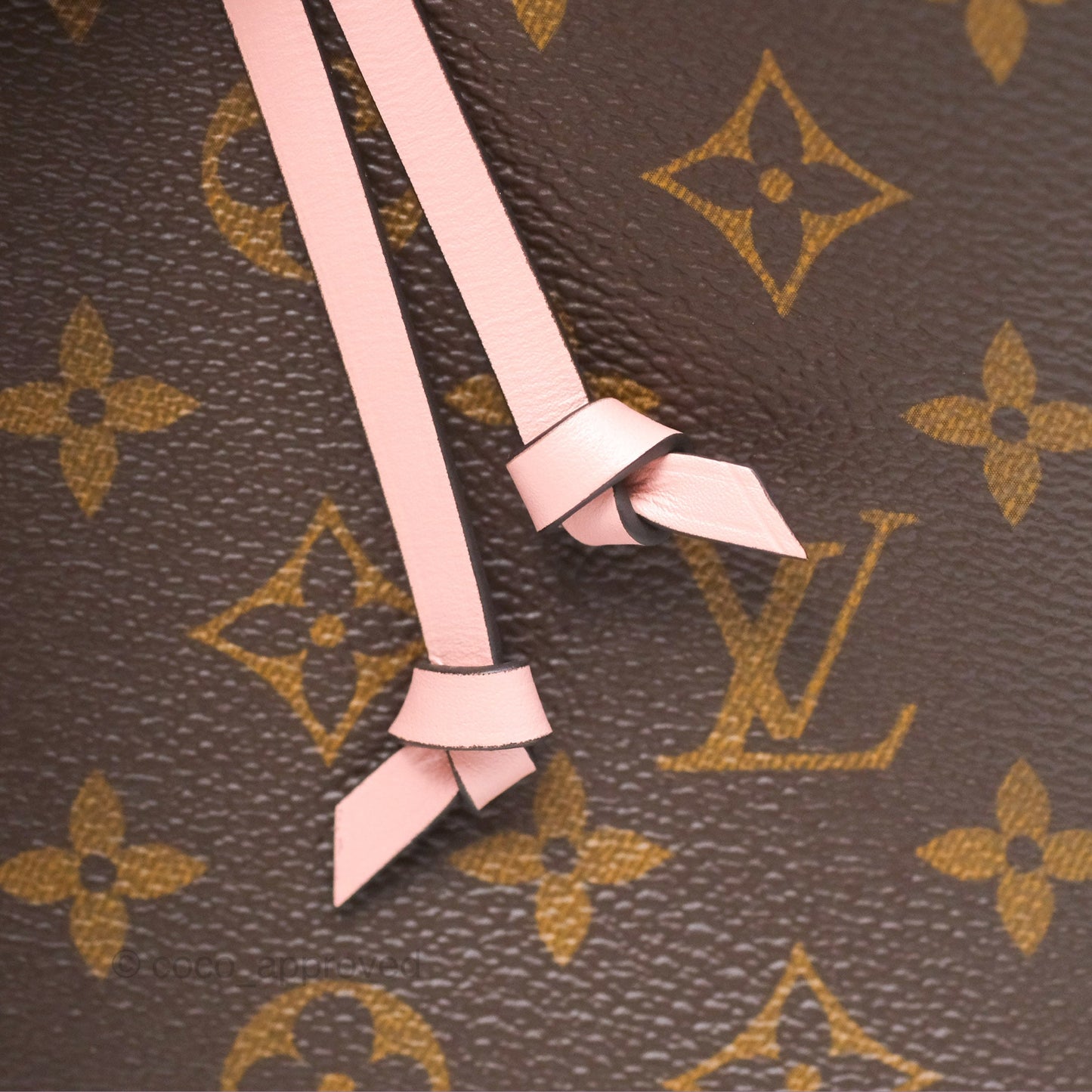 Louis Vuitton Neonoe Bucket Bag MM Monogram Canvas Rose Poudre