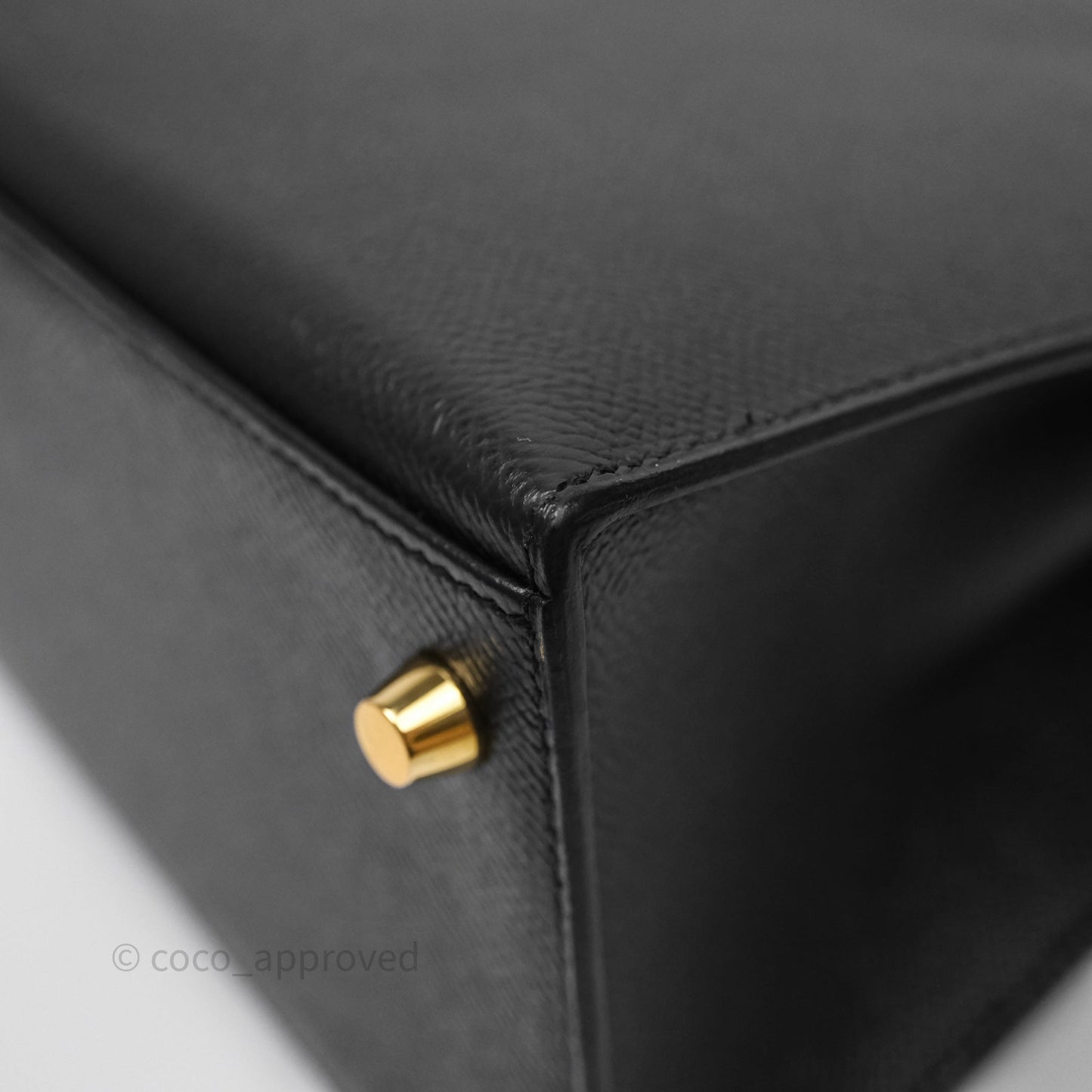 Hermès Kelly 28 Noir 89 Epsom Gold Hardware