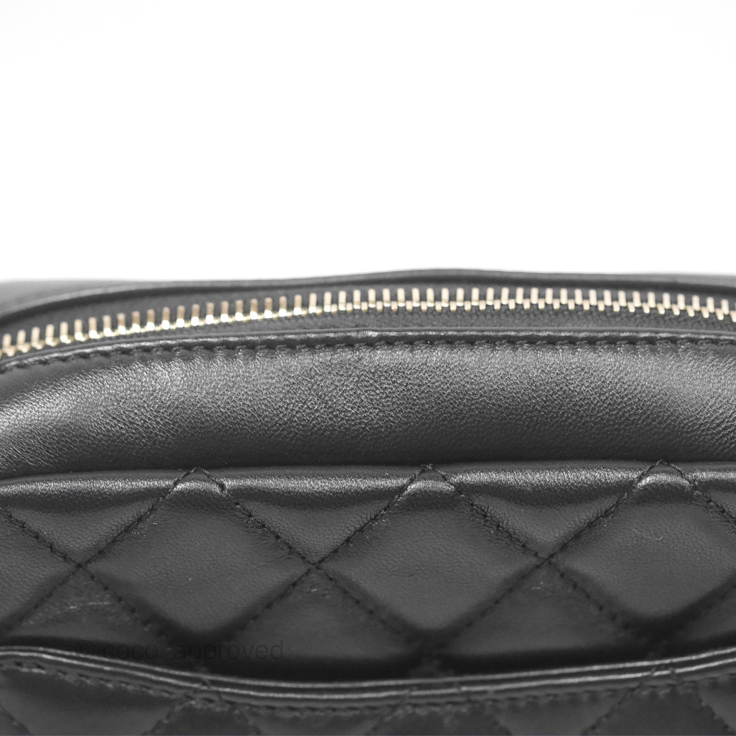 Chanel Quilted CC Pearl Crush Camera Case Black Lambskin Gold Hardware