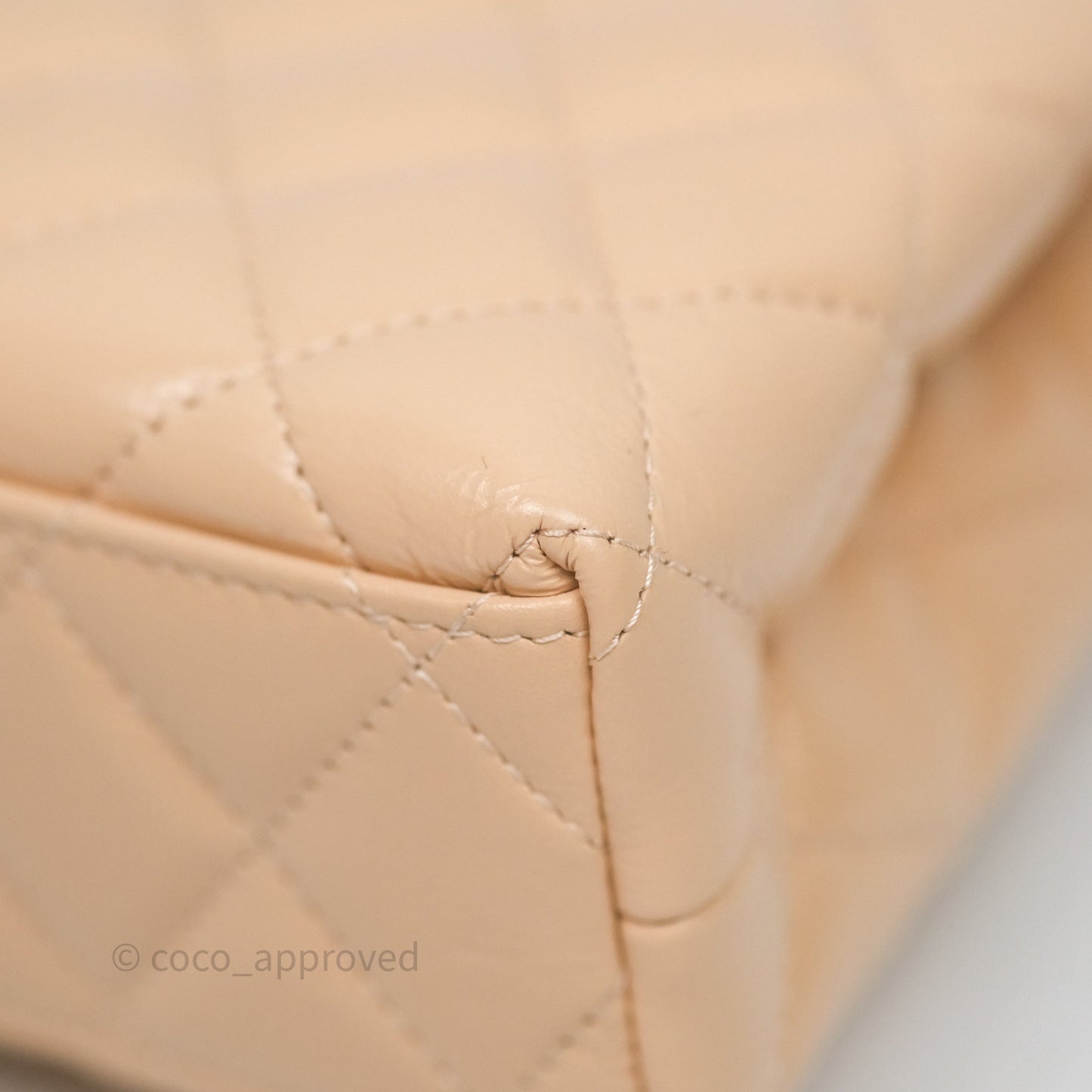 Chanel Kelly Bag Quilted Light Beige Shiny Crumpled Calfskin Aged Gold Hardware