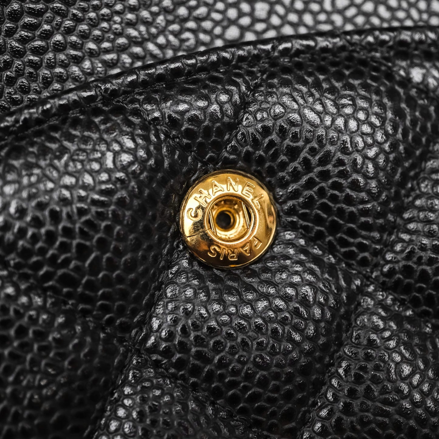 Chanel Classic M/L Medium Flap Quilted Black Caviar Gold Hardware