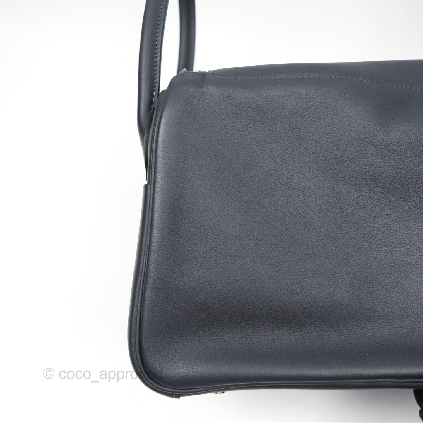 Hermès Lindy 26 Caban/Bleu Frida Swift Palladium Hardware