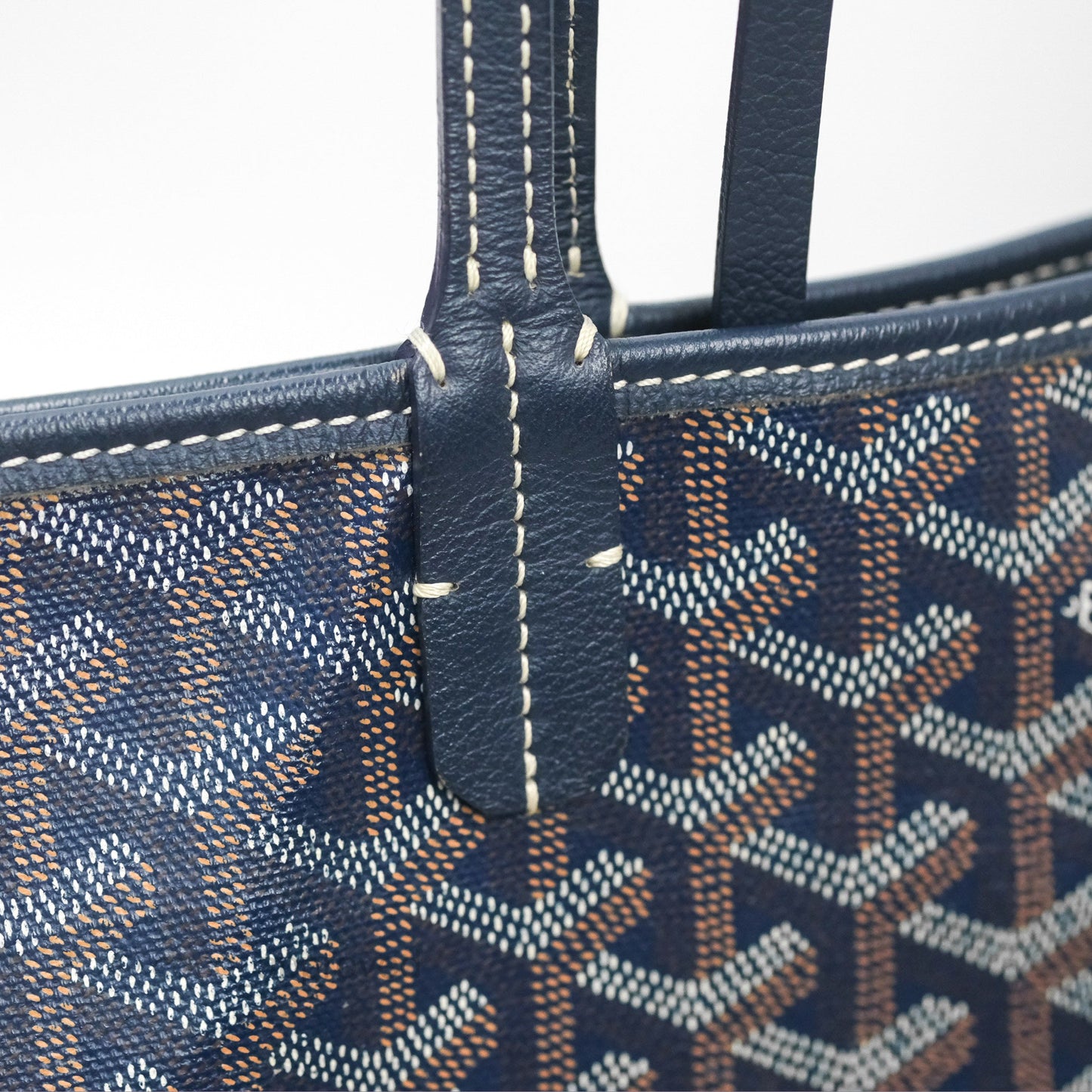 Goyard St Louis Tote PM ⁣⁣⁣⁣⁣⁣⁣⁣⁣⁣⁣⁣⁣⁣⁣⁣⁣⁣⁣⁣Navy
