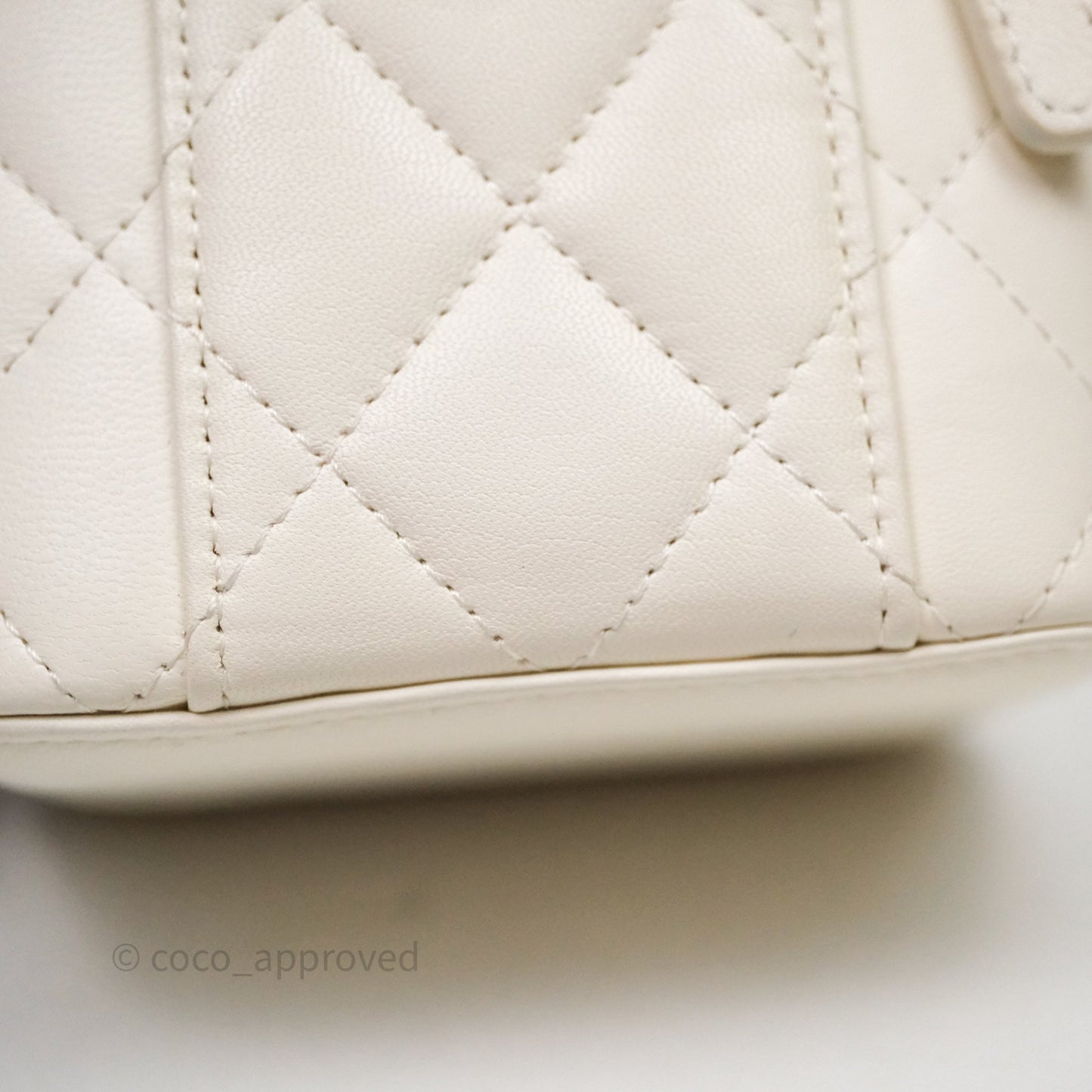 Chanel Quilted Pearl Crush Mini Vanity With Chain Ivory White Lambskin Aged Gold Hardware