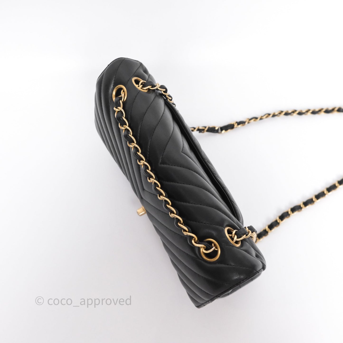 Chanel Classic Medium Flap Chevron Black Lambskin Aged Gold Hardware