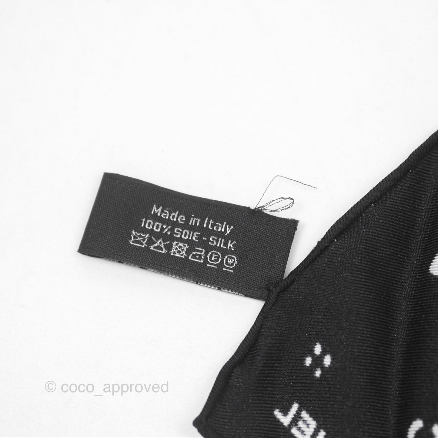 Chanel Floral Print Silk Hair Accessory in Black/ White