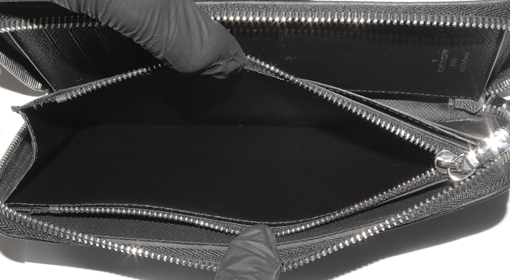 Louis Vuitton Taiga Zipper Long Wallet M30503