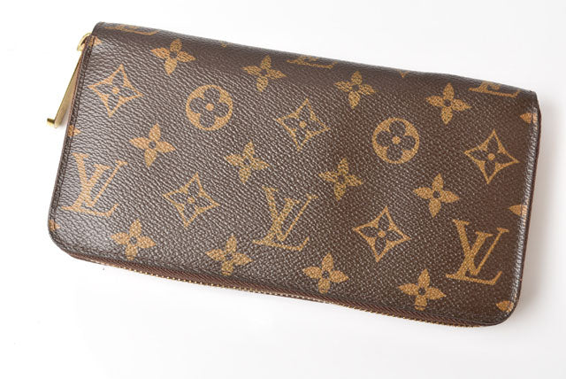 Louis Vuitton Monogram Canvas Zippy Wallet M60017