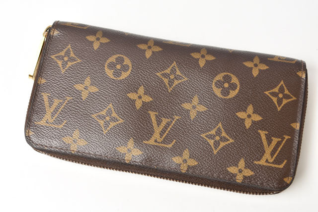 Louis Vuitton Monogram Canvas Zippy Wallet M60017