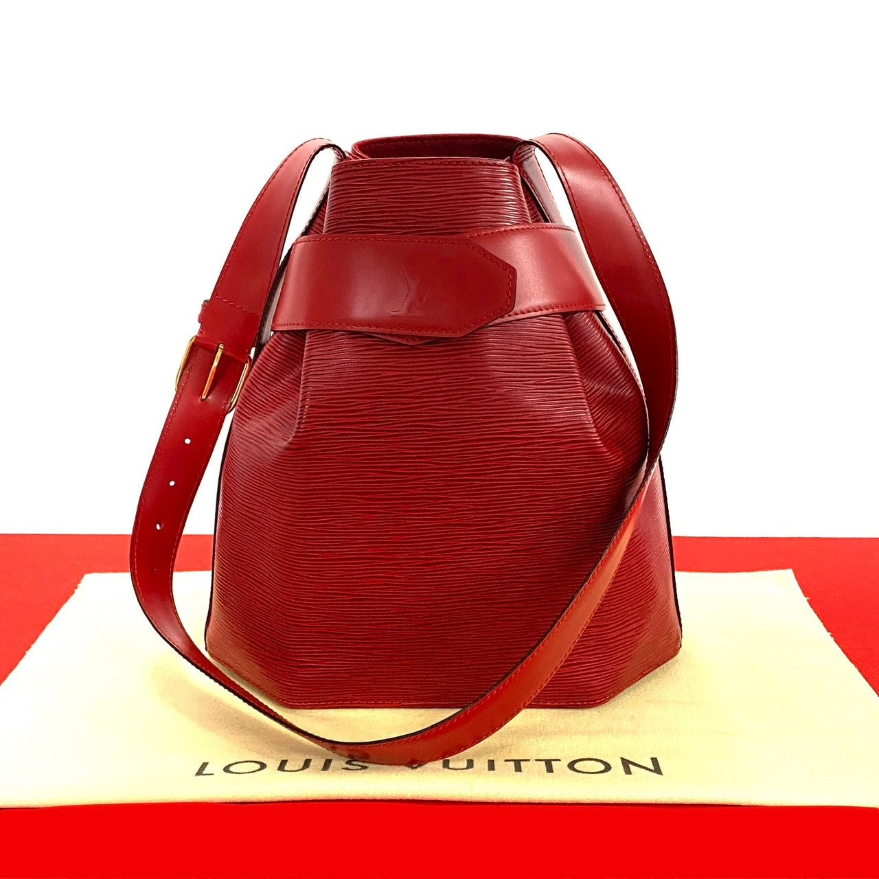LOUIS VUITTON Shoulder Bag leather Red Epi Sack de Paul