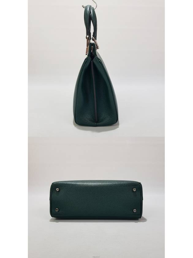 Luxury Gucci Trending 2025 Zumi small top handle bag 569712