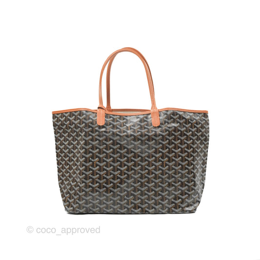 Goyard Saint Louis Tote PM⁣⁣⁣⁣⁣⁣⁣⁣⁣⁣⁣⁣⁣⁣⁣⁣⁣⁣⁣⁣ Black/Tan