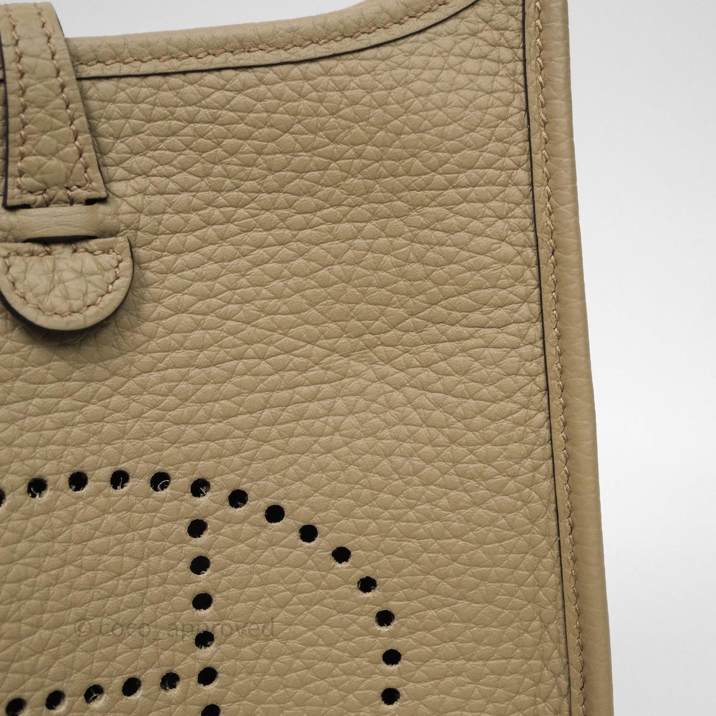 Hermès Mini Evelyne 16 Beige Marfa 8Q Clemence Gold Hardware
