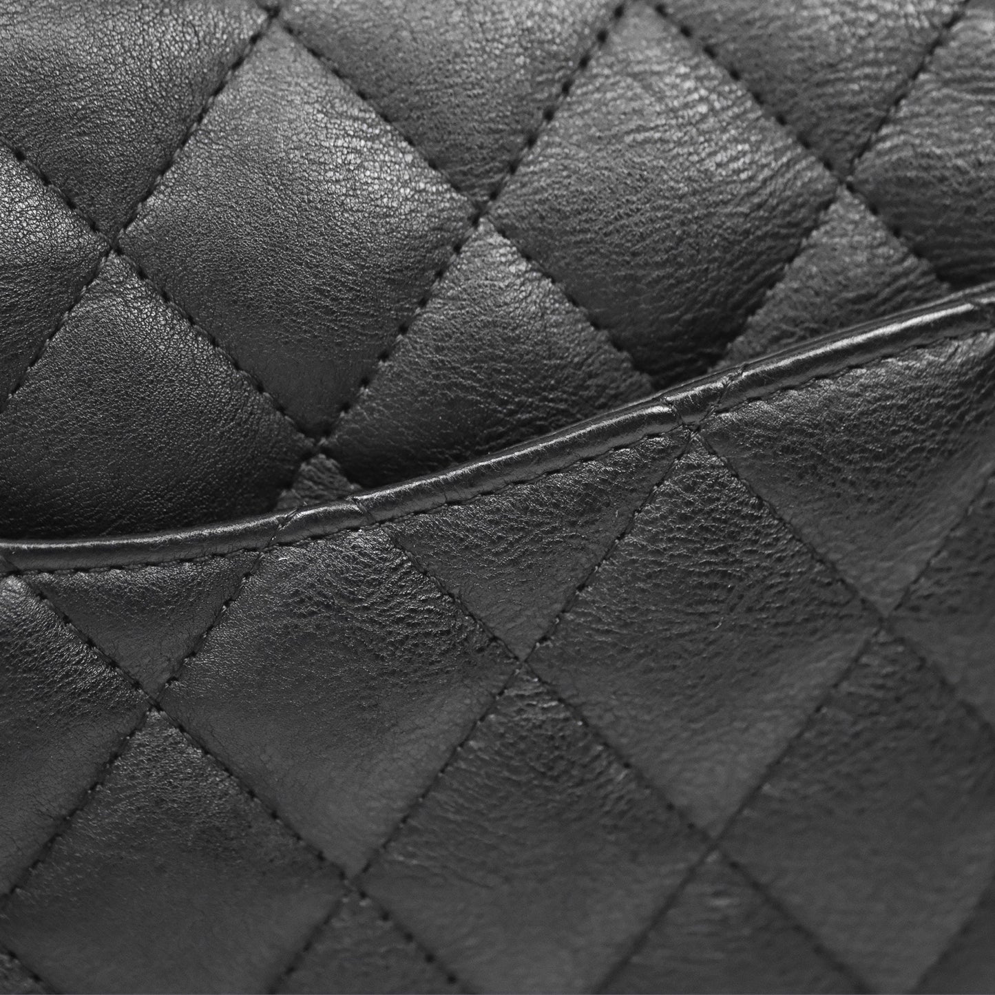 Chanel Classic Quilted M/L Medium Double Flap So Black Calfskin