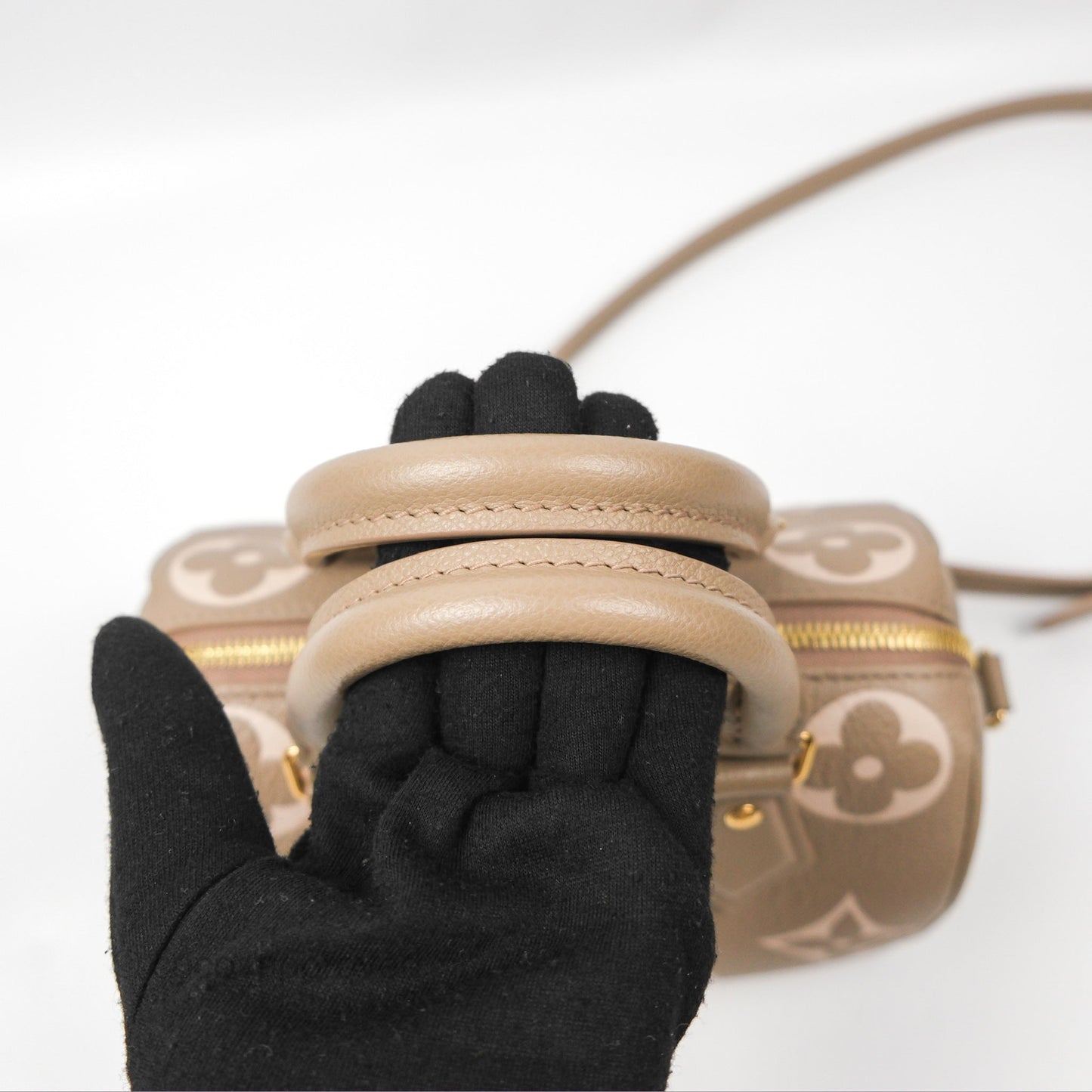 Louis Vuitton Speedy Bandoulière 20 Monogram Empreinte Tourterelle/Cream