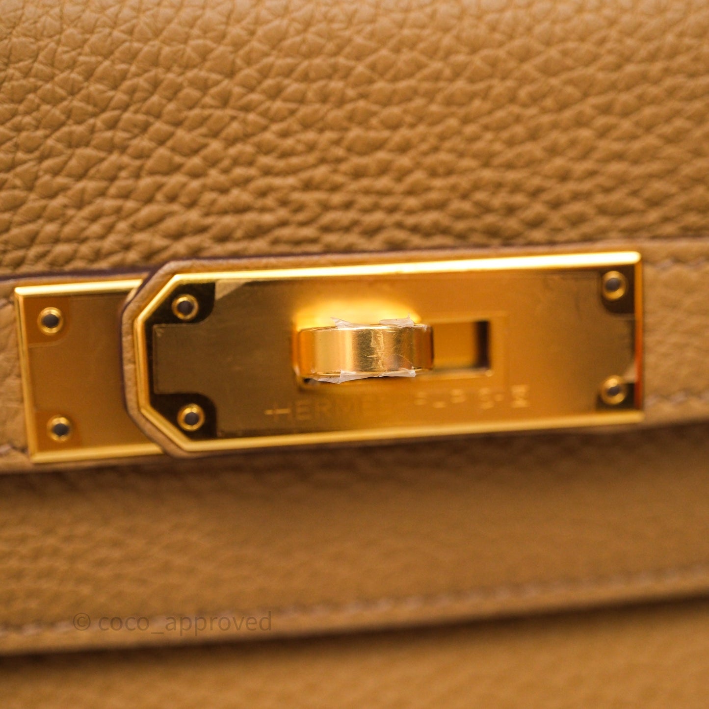 Hermès Kelly 28 Biscuit 4B Togo Gold Hardware