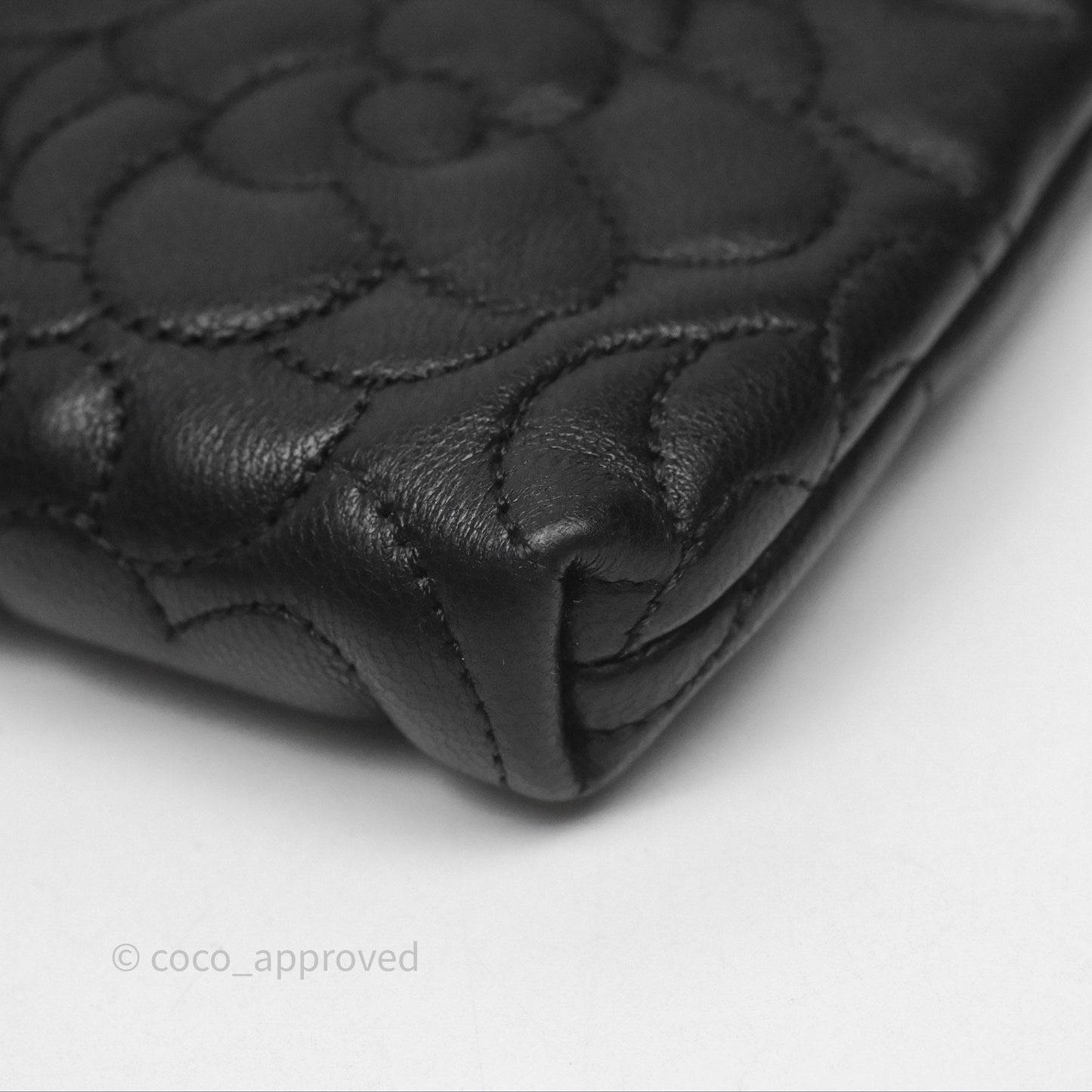 Chanel Camellia Pochette Clutch Black Lambskin Gold Hardware