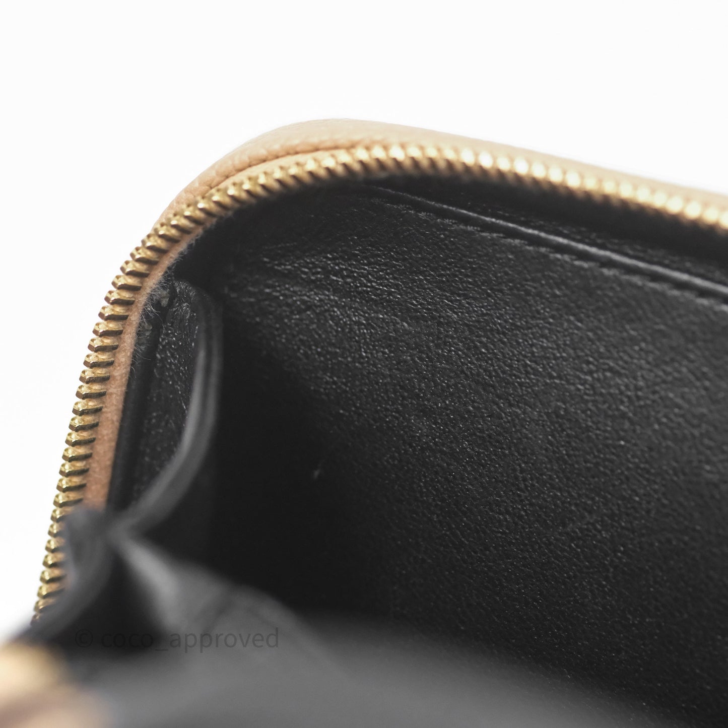 Chanel Quilted Medium CC Filigree Vanity Case Beige Caviar Gold Hardware