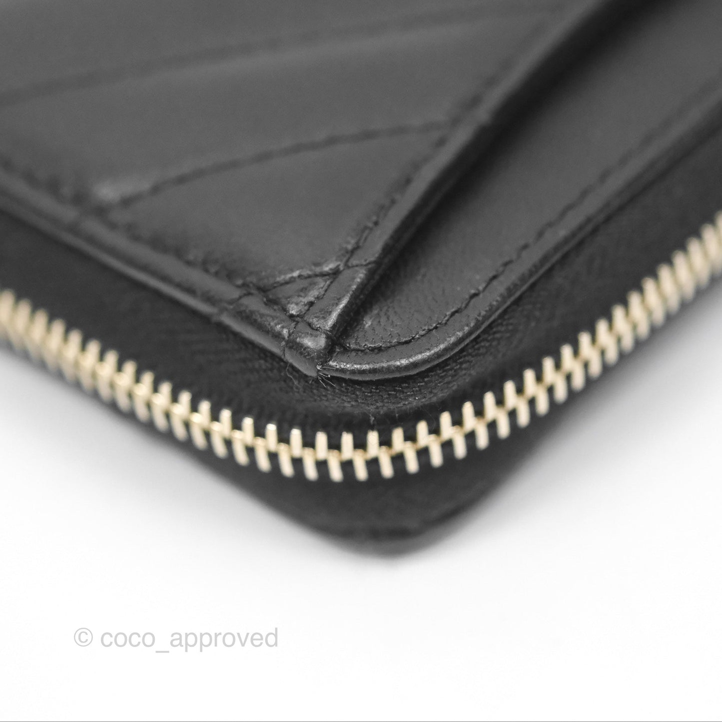 Chanel Chevron Zipped Coin Purse Black Lambskin Gold Hardware