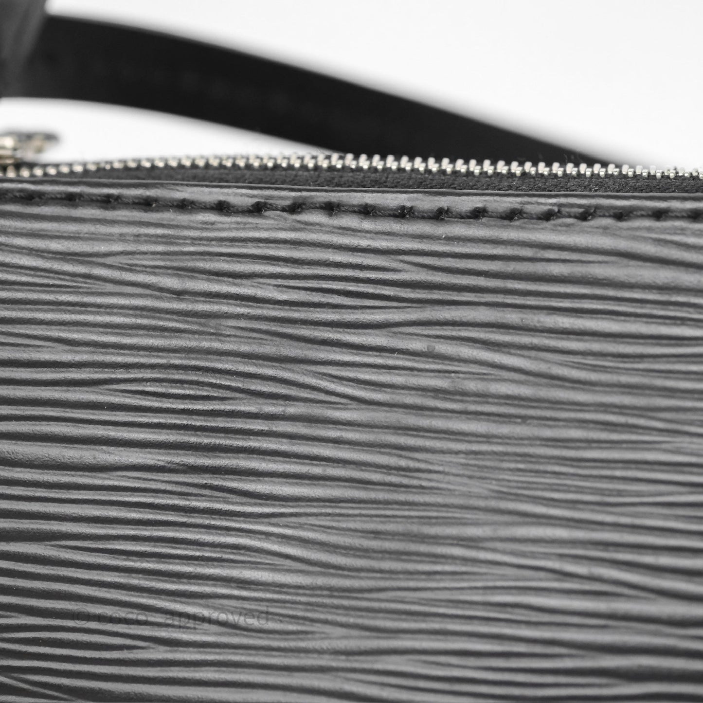 Louis Vuitton Pochette Black Epi