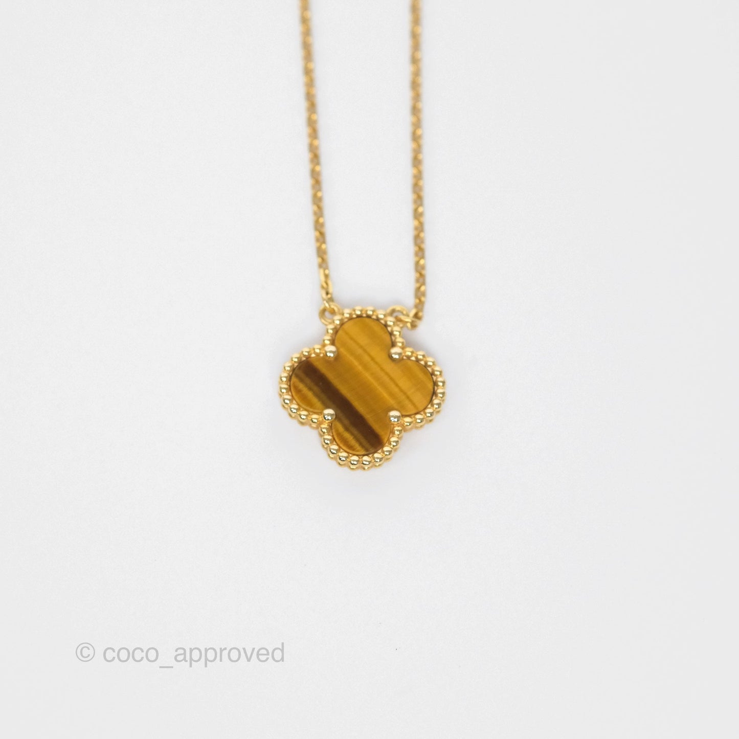Van Cleef & Arpels Vintage Alhambra Pendant Tiger's Eye Yellow Gold