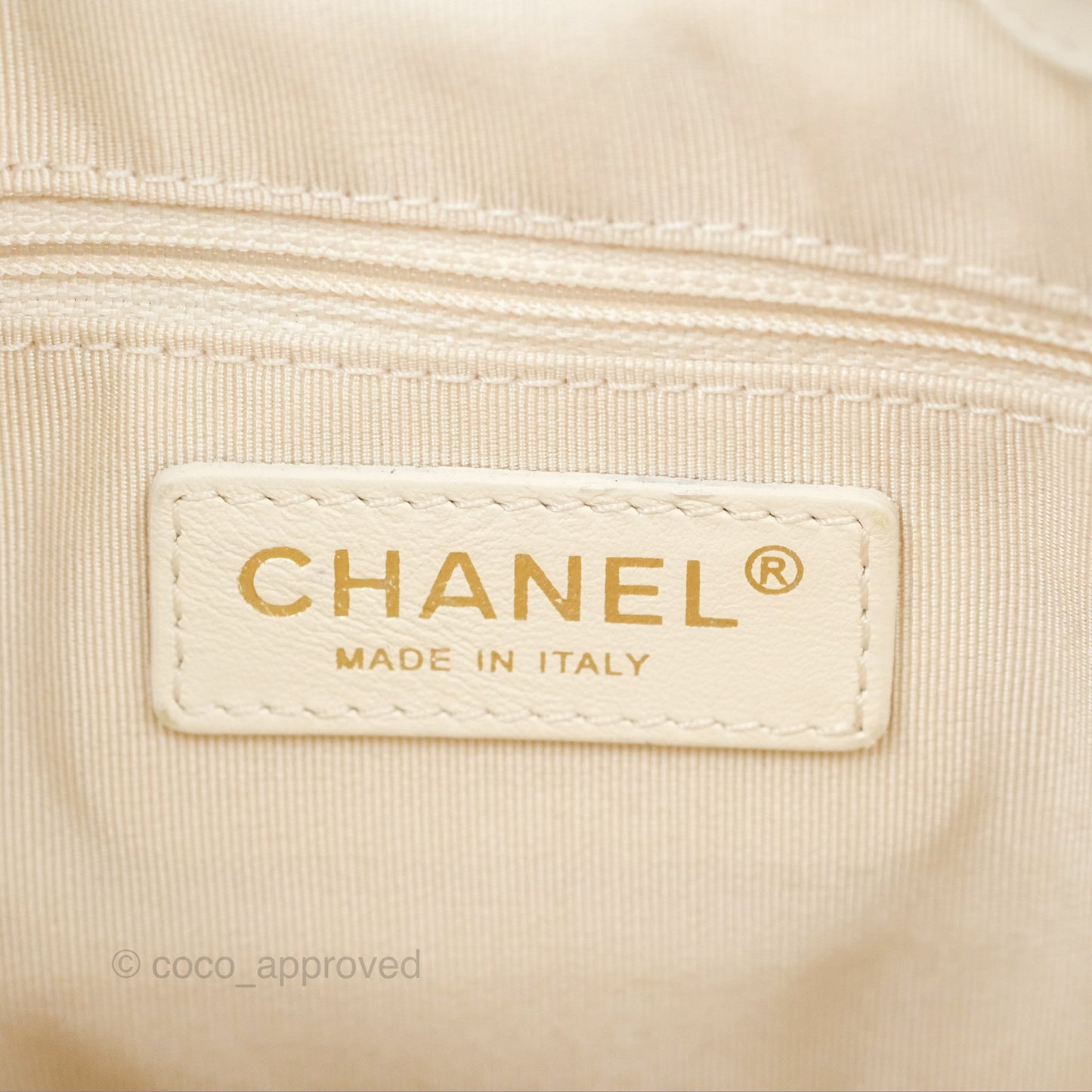 Chanel Quilted Drawstring Bucket Bag Ivory Lambskin Aged Gold Hardware
