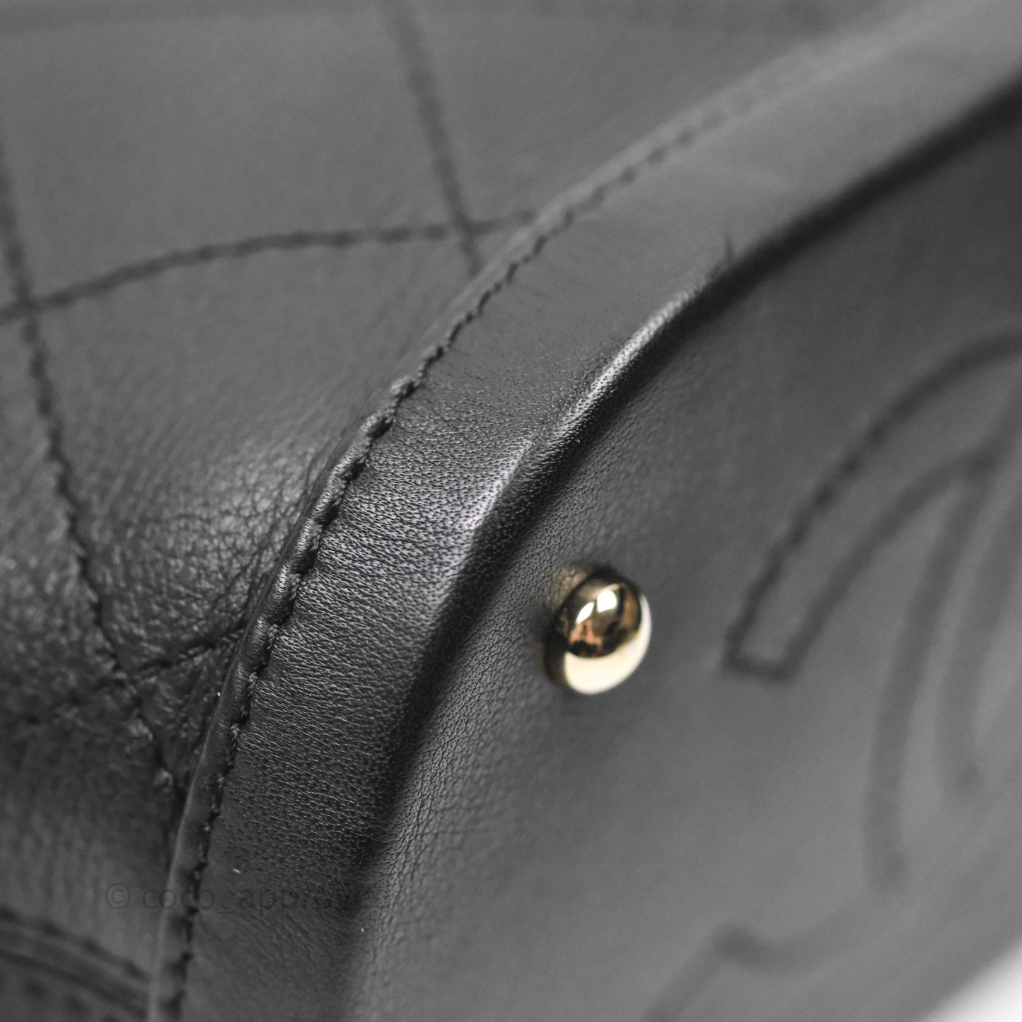 Chanel Quilted Drawstring Bucket Bag Black Calfskin Gold Hardware