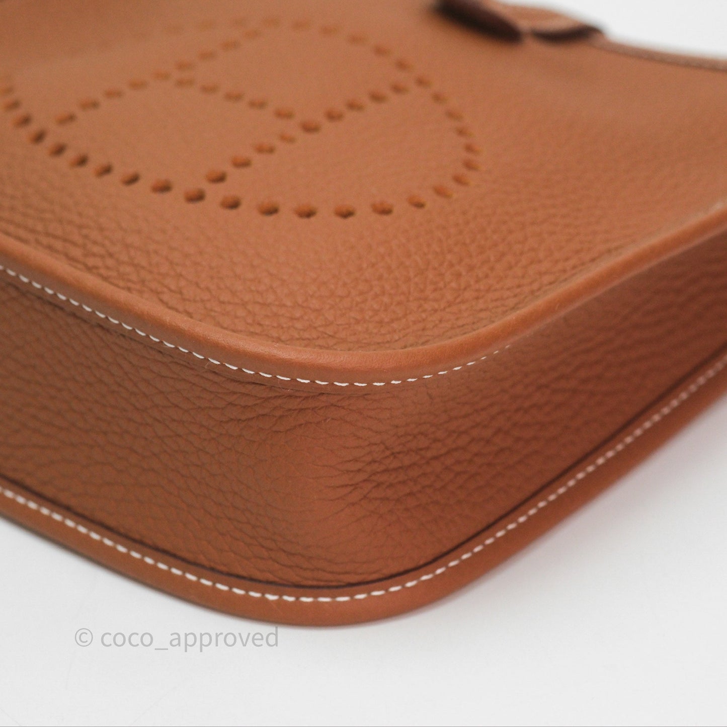 Hermès Mini Evelyne 16 Amazone Gold 37 Clemence Gold Hardware