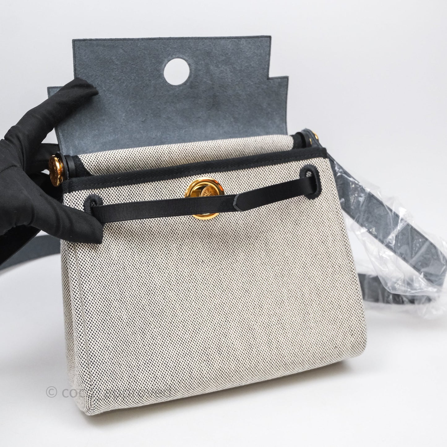 Hermès Herbag Zip 20 Mini Ecru-Noir Canvas Gold Hardware