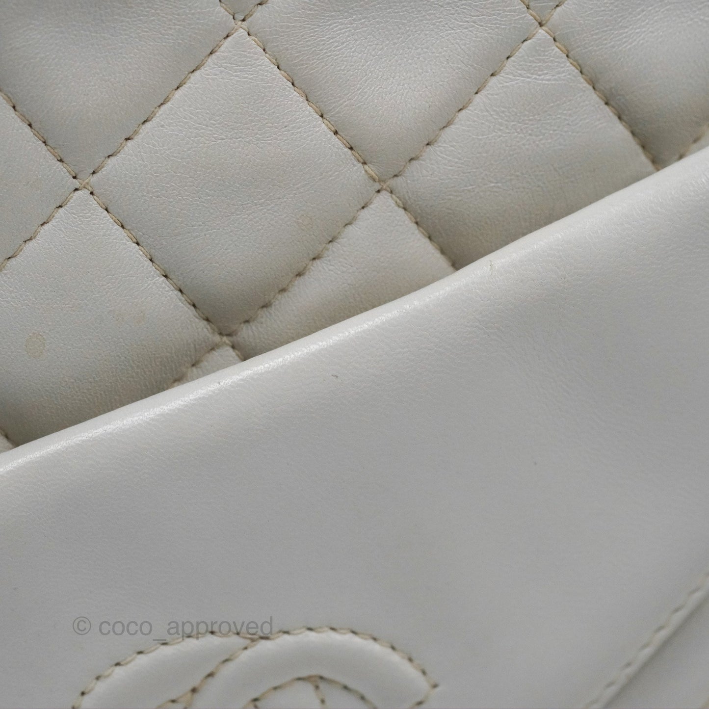 Chanel Vintage Small Camera Bag White Lambskin Gold Hardware