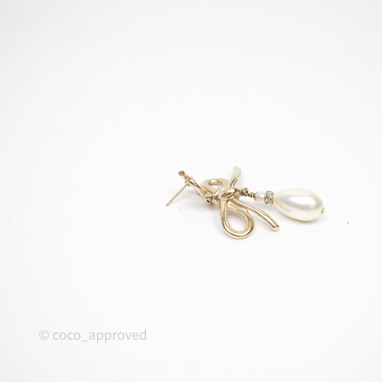 Chanel CC Pearl Drop Bow Earrings Gold Tone 22S