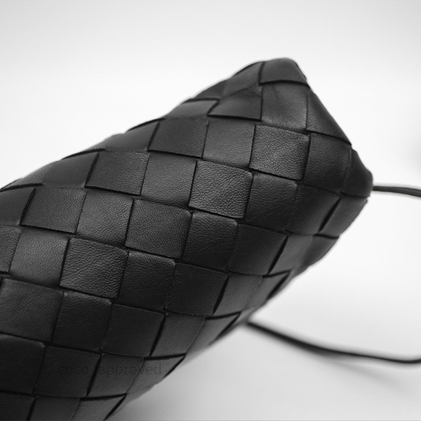 Bottega Veneta Mini Pouch Black Intrecciato Calfskin