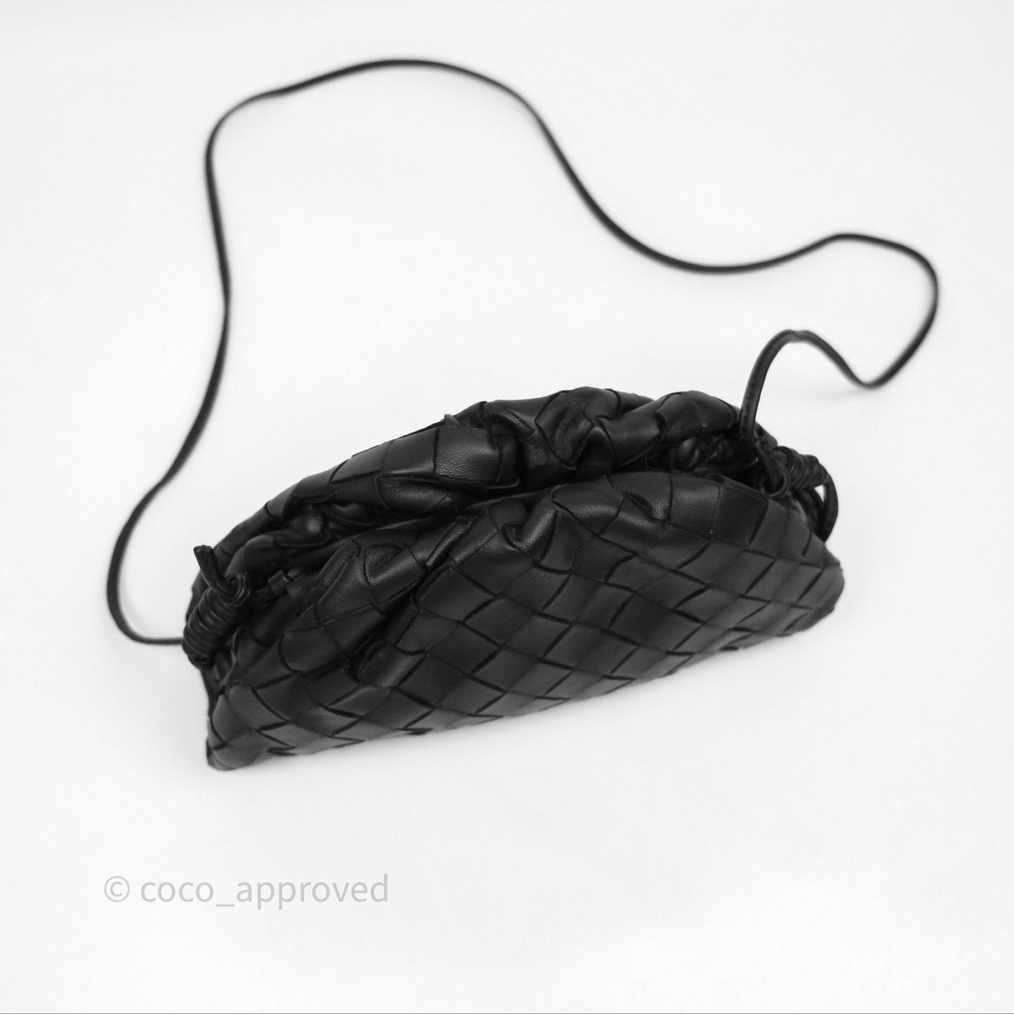 Bottega Veneta Mini Pouch Black Intrecciato Calfskin