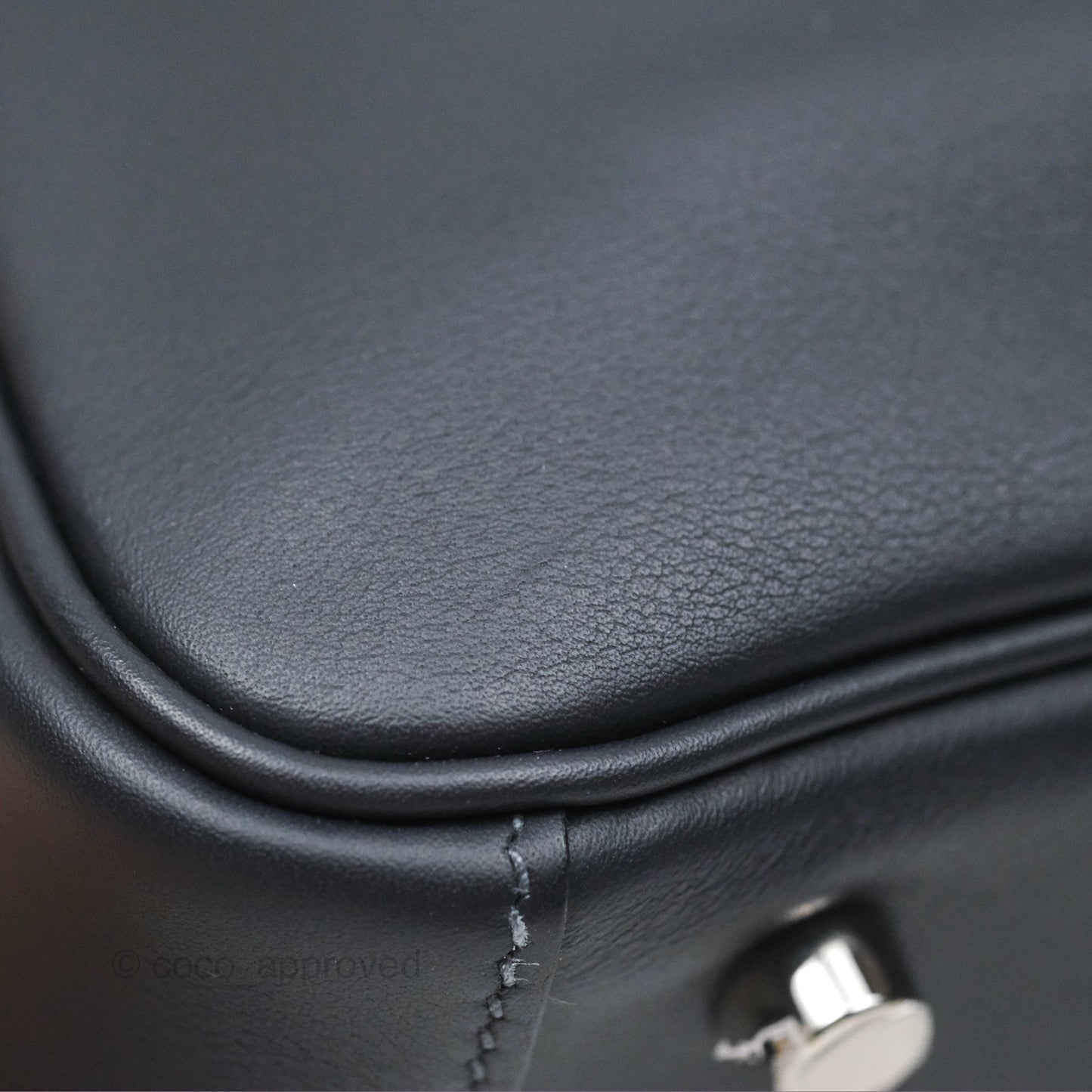Hermès Lindy 26 Caban/Bleu Frida Swift Palladium Hardware