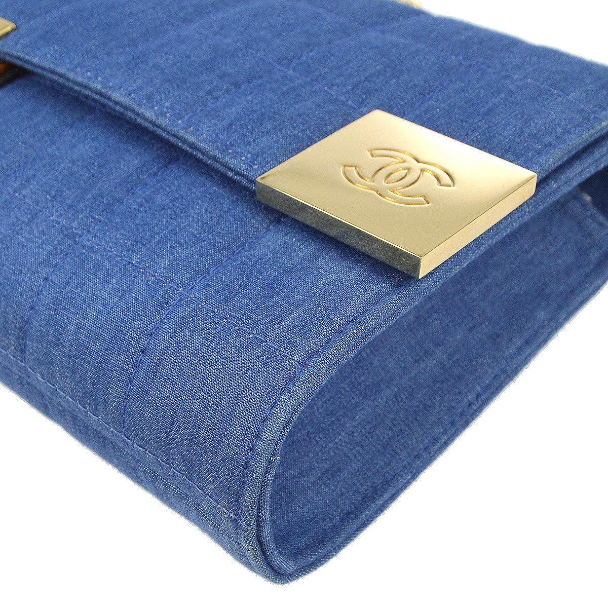 Luxury Chanel 2001-2003 Choco Bar Chain Shoulder Bag Indigo Denim