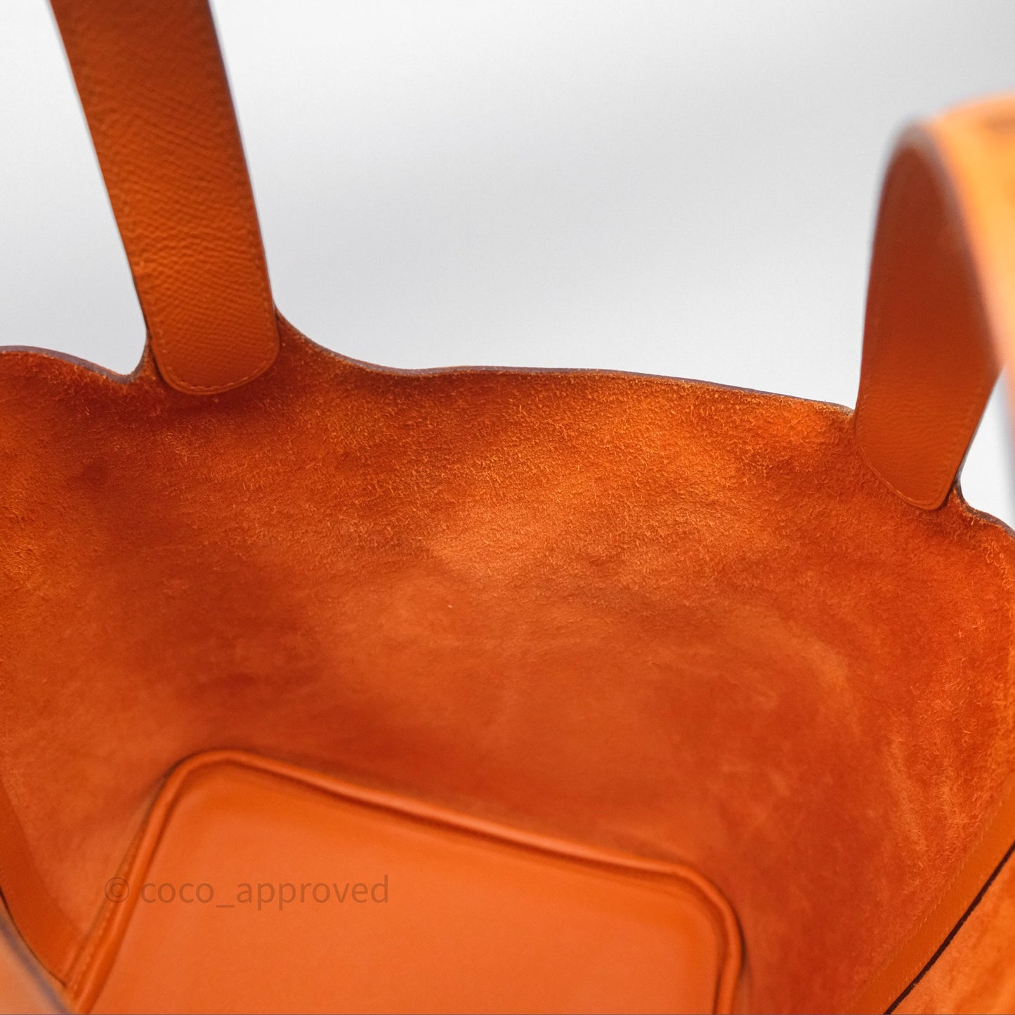 Hermès Tressage De Cuir Picotin Lock 22 Abricot I9/ Rose Azalée 8W/ Gold 37 Epsom Palladium Hardware