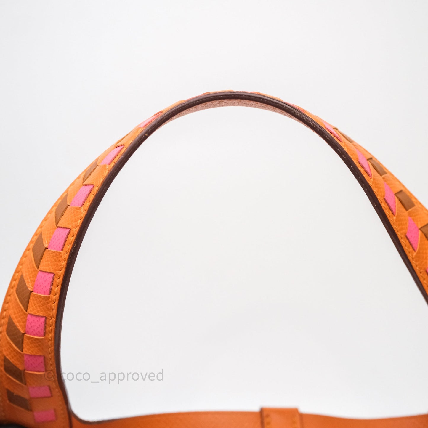 Hermès Tressage De Cuir Picotin Lock 22 Abricot I9/ Rose Azalée 8W/ Gold 37 Epsom Palladium Hardware