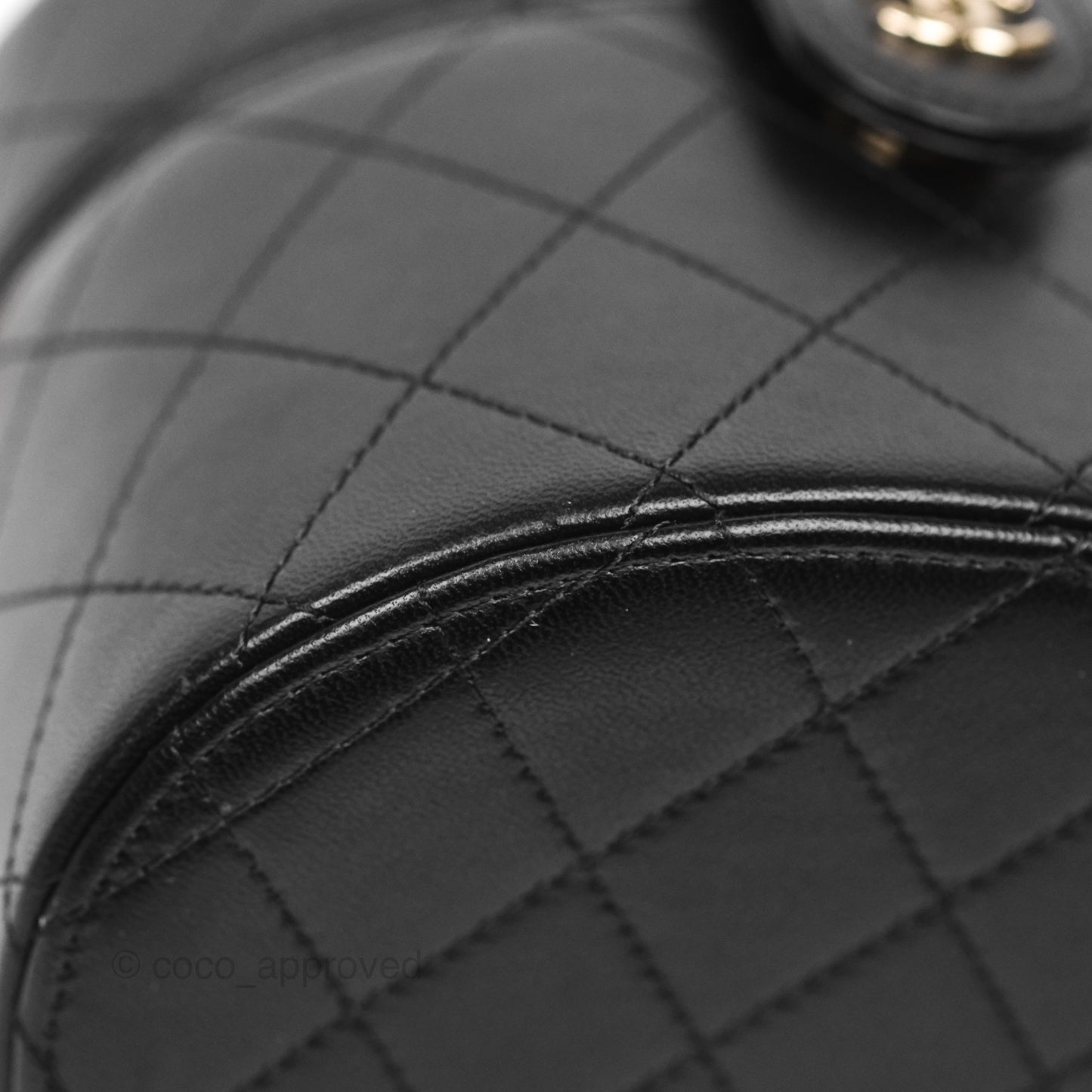 Chanel Quilted Round Vanity Clutch With Chain Black Lambskin Gold Hardware