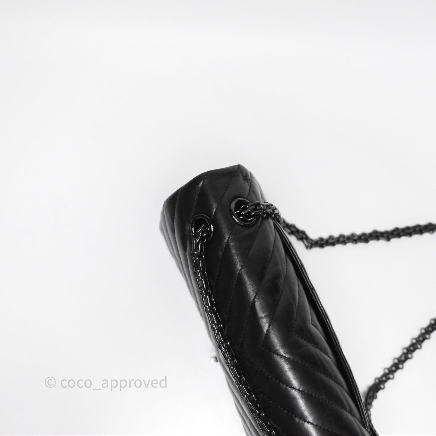 Chanel Reissue 225 Chevron Aged Calfskin So Black
