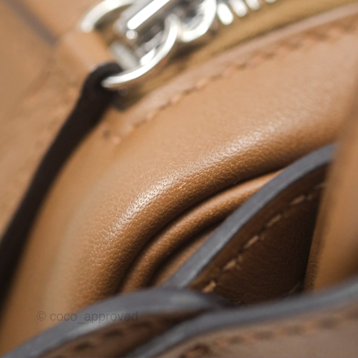 Hermès Mini Lindy 20 Verso Swift Alezan 3G / Biscuit 48 Palladium Hardware