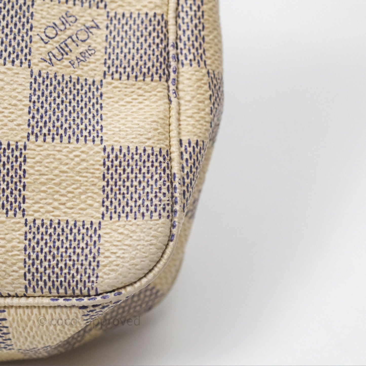 Louis Vuitton Damier Azur Pochette