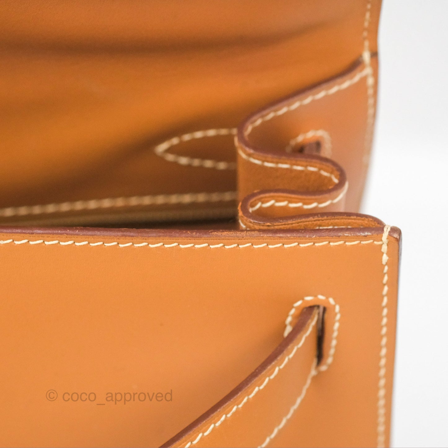 Hermès Vintage Kelly 28 Sellier Gold Calf Gold Hardware