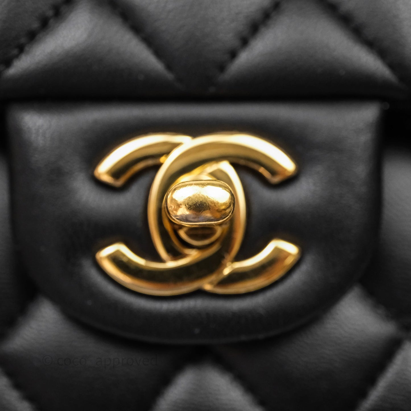 Chanel Classic M/L Medium Flap Quilted Black Lambskin Gold Hardware