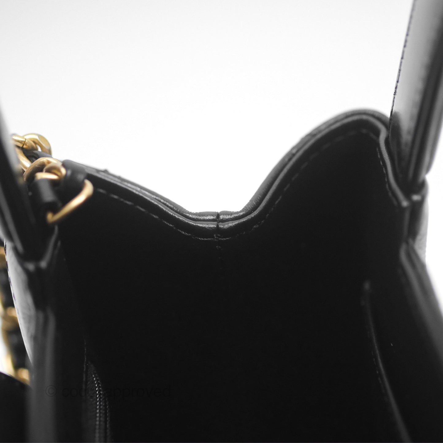 Chanel Kelly Bag Quilted Black Shiny Calfskin Aged Gold Hardware