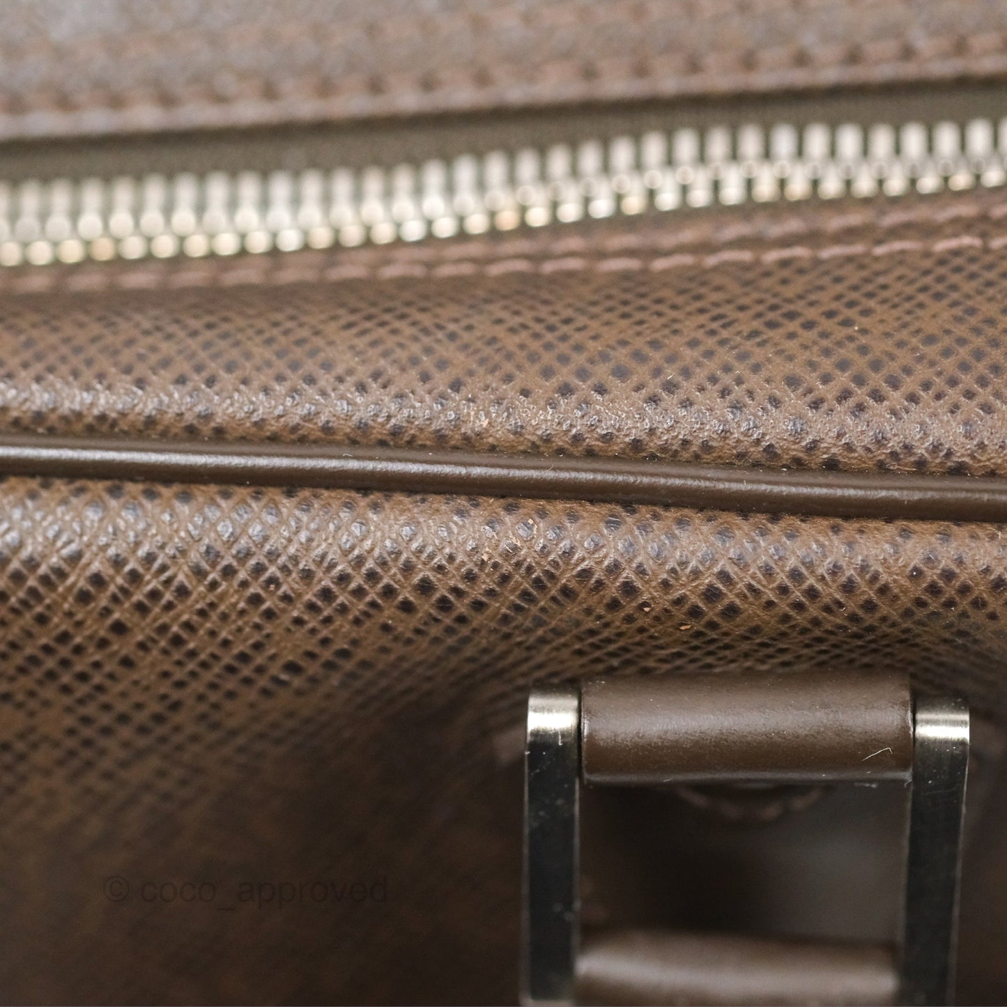 Louis Vuitton Vintage Kendall PM in Brown Taiga Leather
