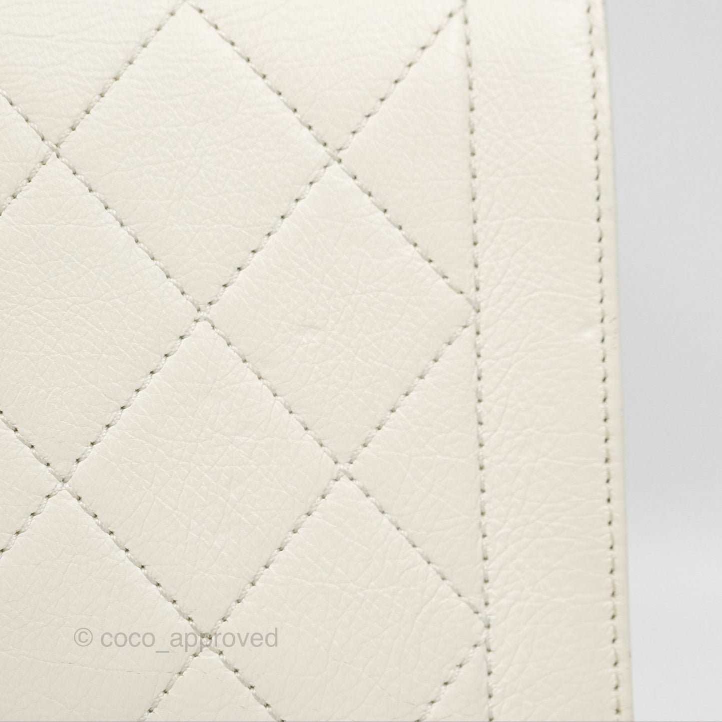 Chanel Quilted Label Click Flap Bag White Grained Calfskin Gold Hardware