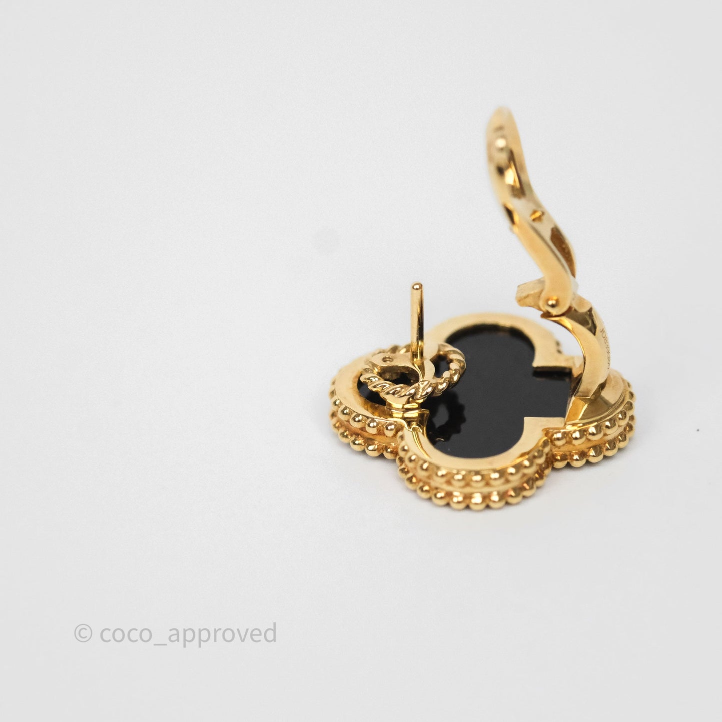 Van Cleef & Arpels Magic Alhambra Earrings 18K Yellow Gold Onyx