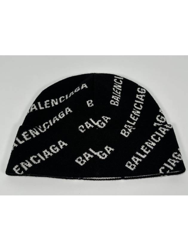 Luxury Balenciaga Beanie OS